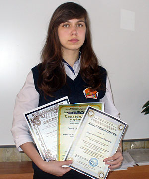 Денисова Анастасия, победитель конкурса «Волшебное перышко – 2014/15»