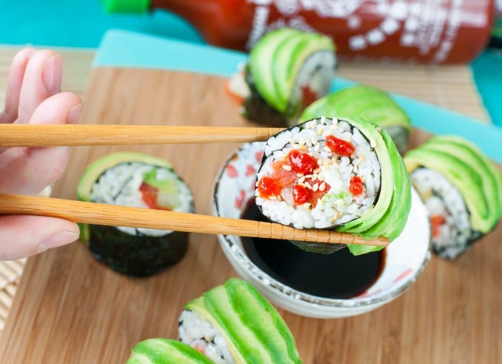 В целом, роллы могут быть полезными и вкусными блюдами для детей. 